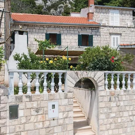 Holiday home Lovely Home In Podobuce With House Sea View *