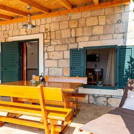 Holiday home Lovely Home In Podobuce With House Sea View Podobuce